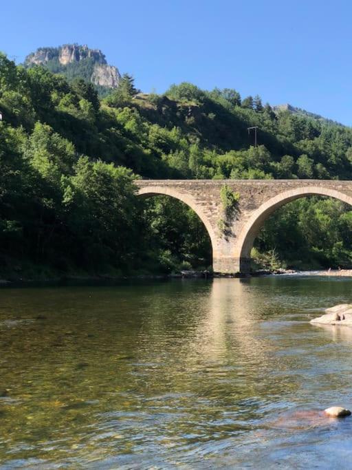 Apt Au Coeur Des Gorges Du Tarn Ispagnac Экстерьер фото